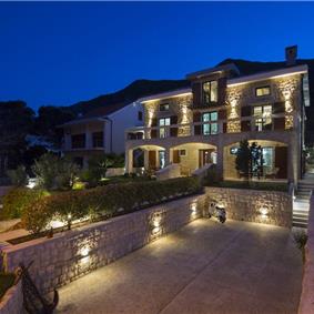 5 bedroom bayside villa with pool near Kotor, sleeps 12